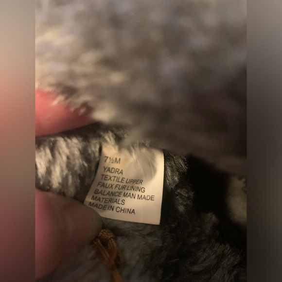 Makalu Yadra fuzzy boots size 7.5 grey - Picture 7 of 7